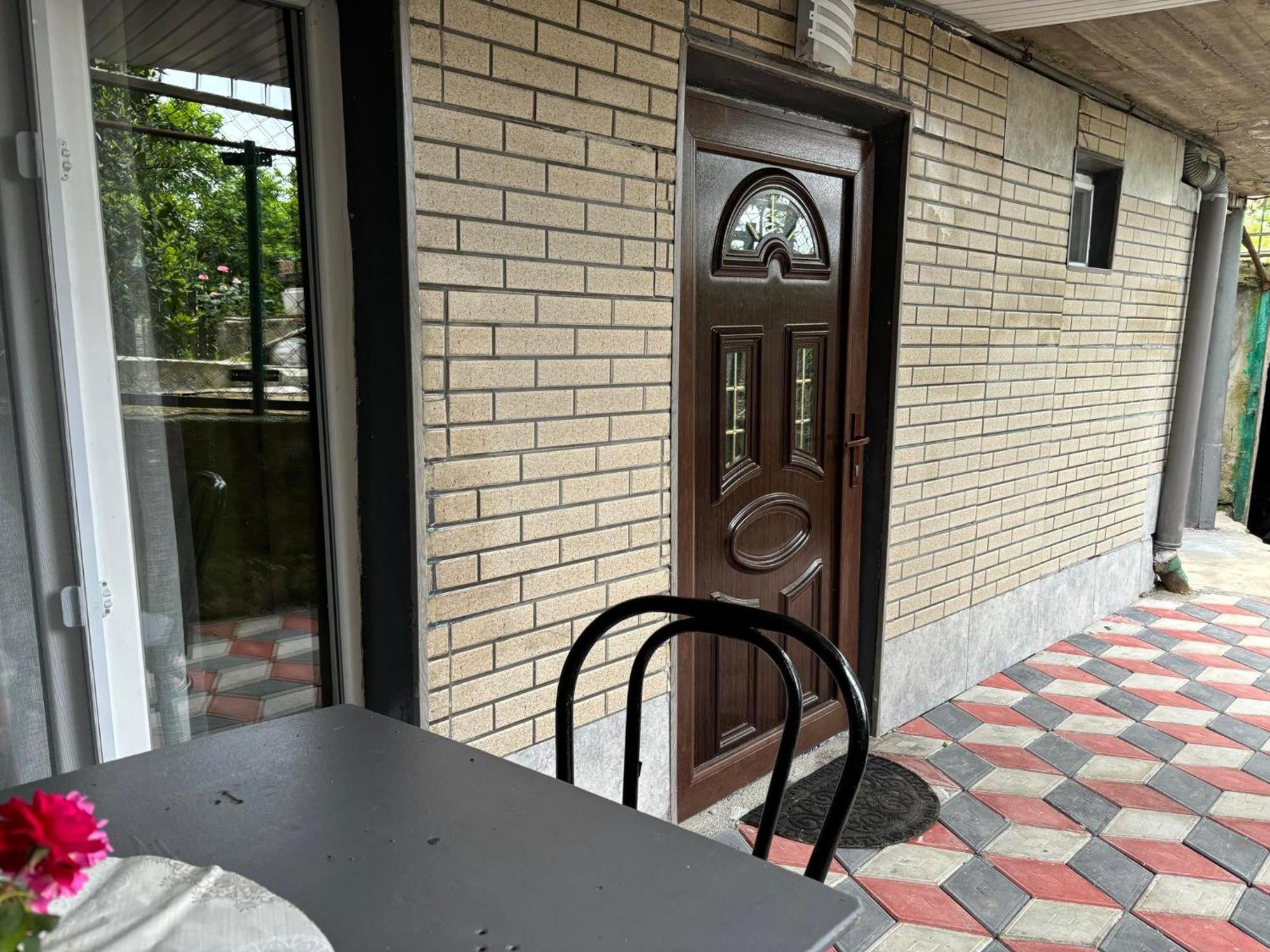 Guest House Happy House Kutaisi Exterior photo