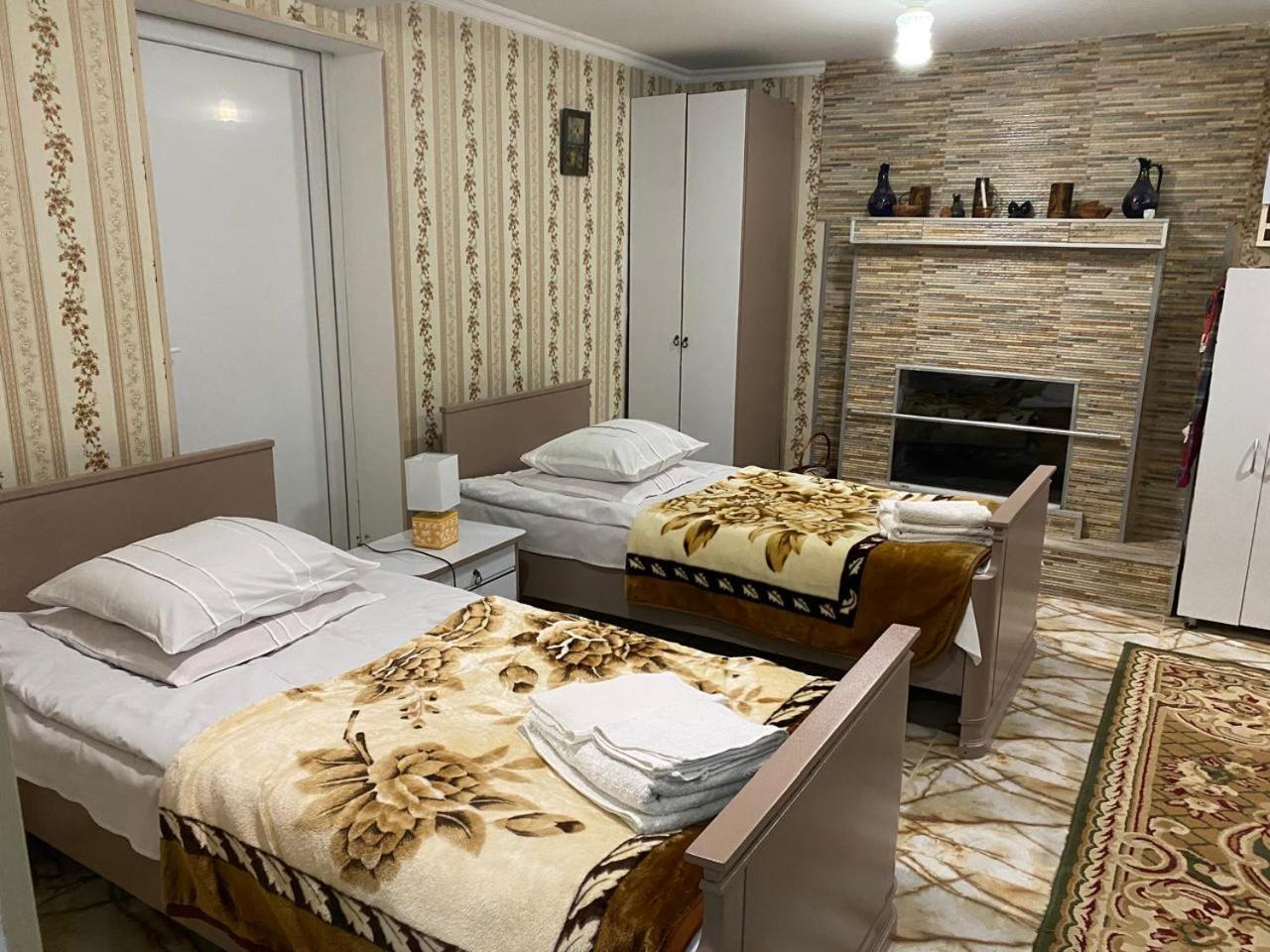 Guest House Happy House Kutaisi Exterior photo